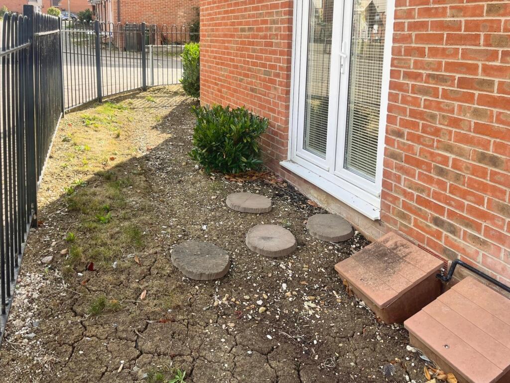 Apartment in Basingstoke and Deane, Popley - More