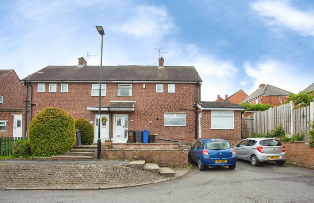 3-bed terraced on Hilton Drive, Ecclesfield, Sheffield, S35, £150,000