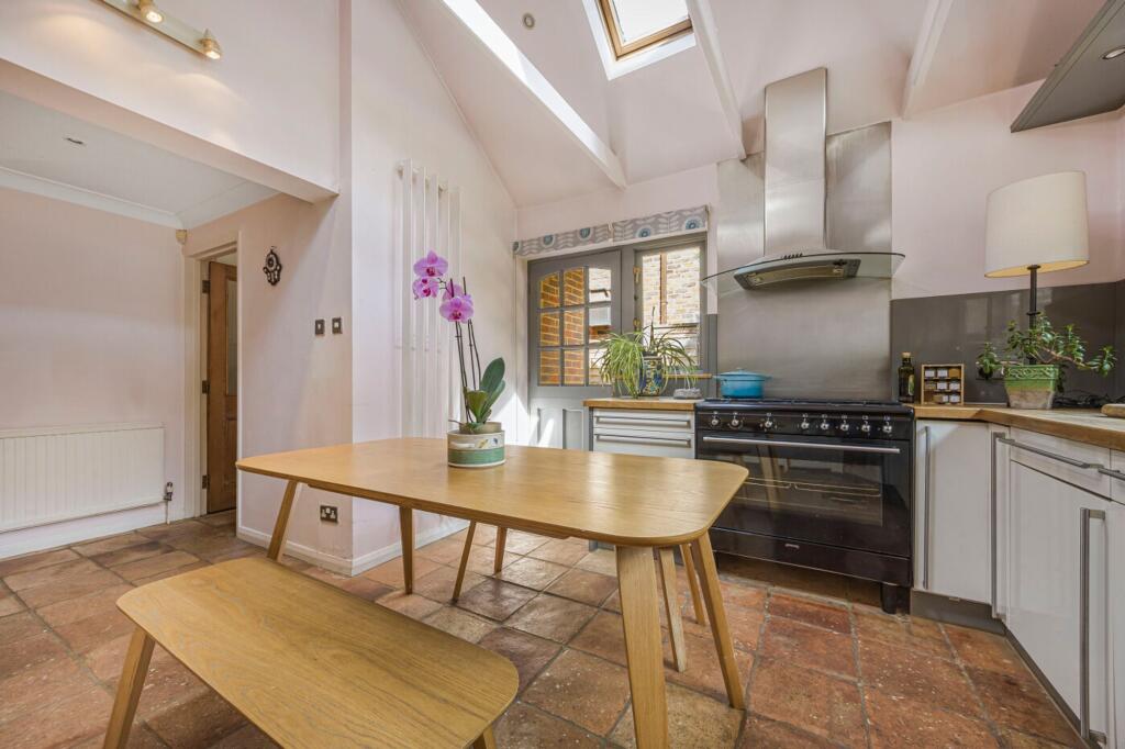 House in South Oxfordshire, Stoke Row - View 6