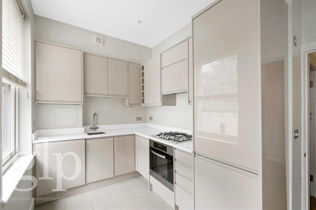 Apartment in London - View 2