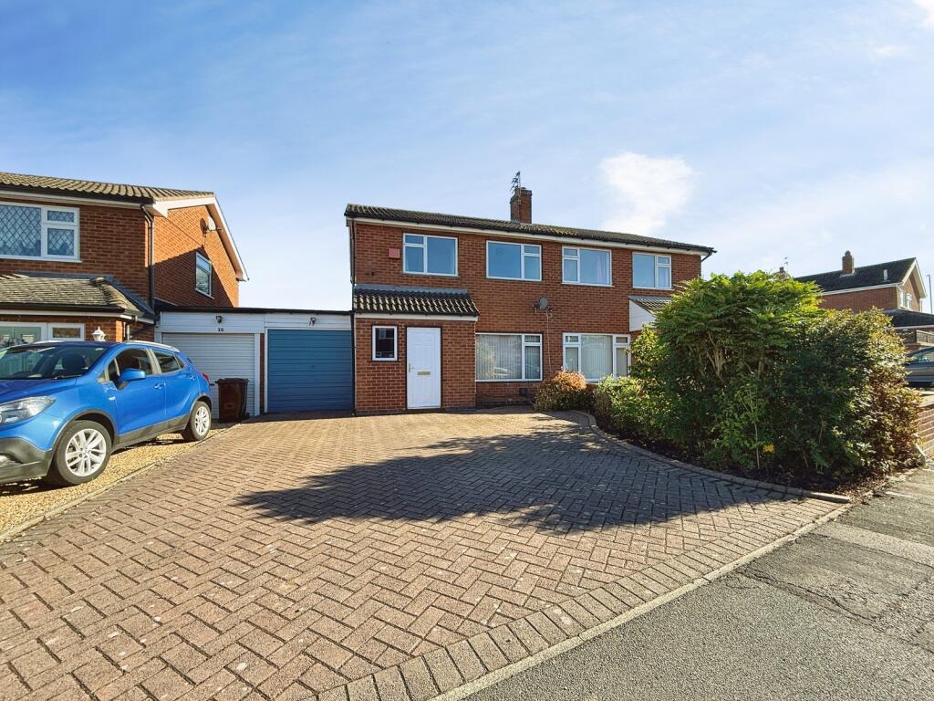 3-bed semi-detached on The Meadows, East Goscote, Leicestershire. LE7 3QU, £280,000