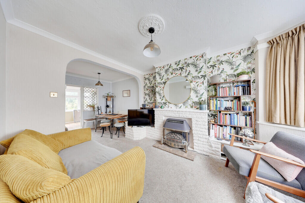 House in Orpington, Poverest, St Mary Cray - View 2