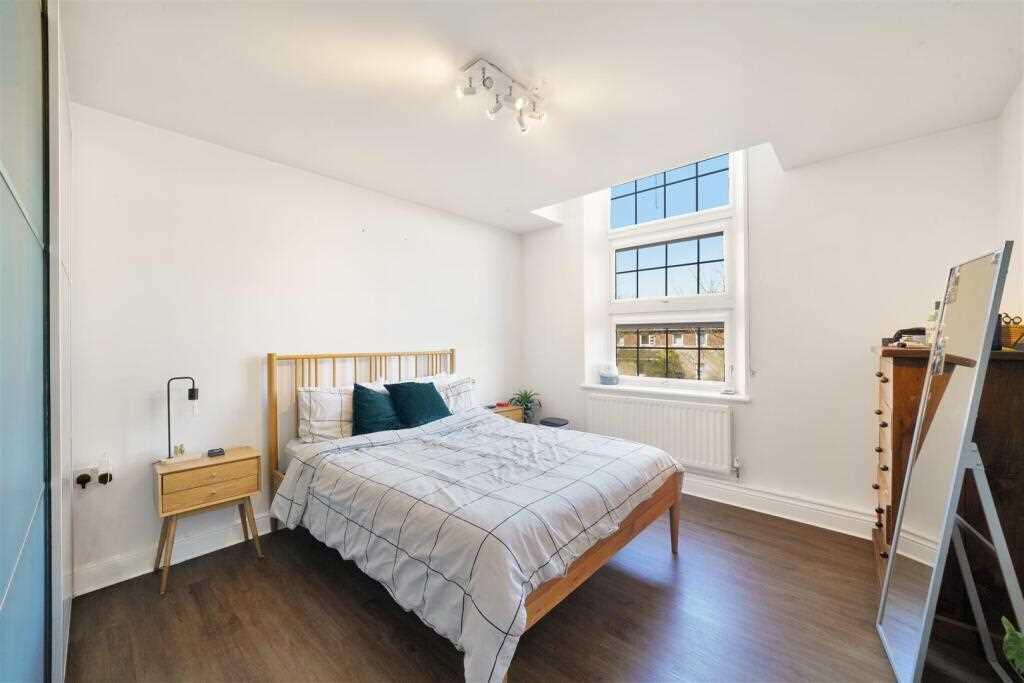 Apartment in London, Dudden Hill, Dollis Hill - More