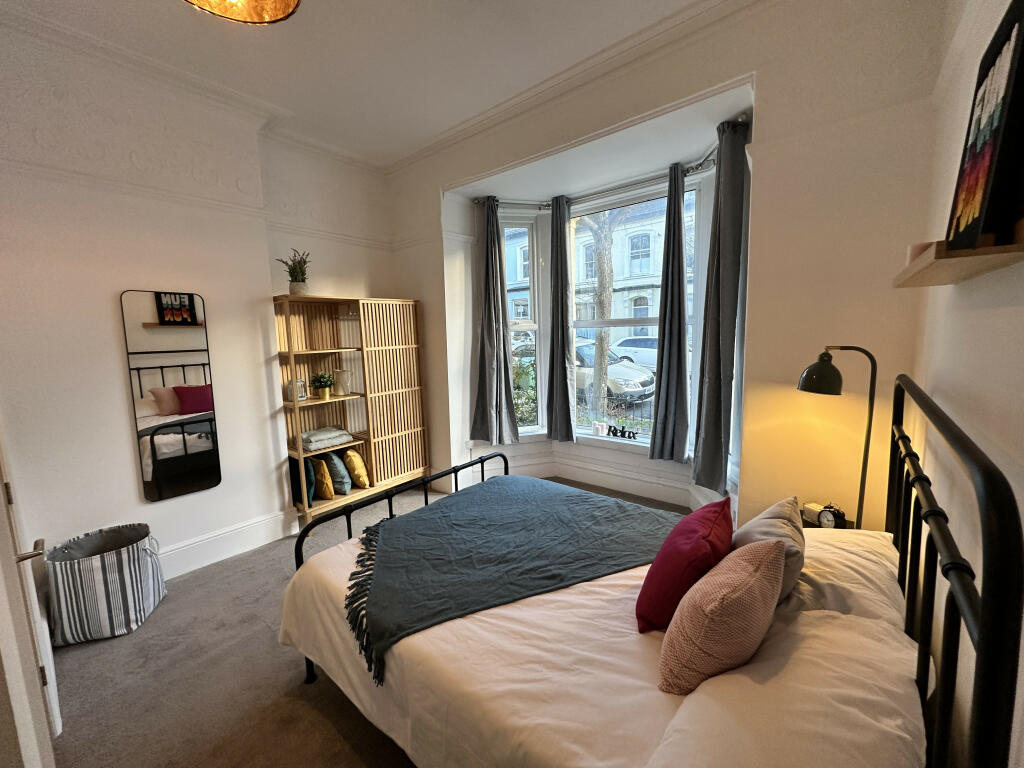 Main image of property: Seaton Avenue ES