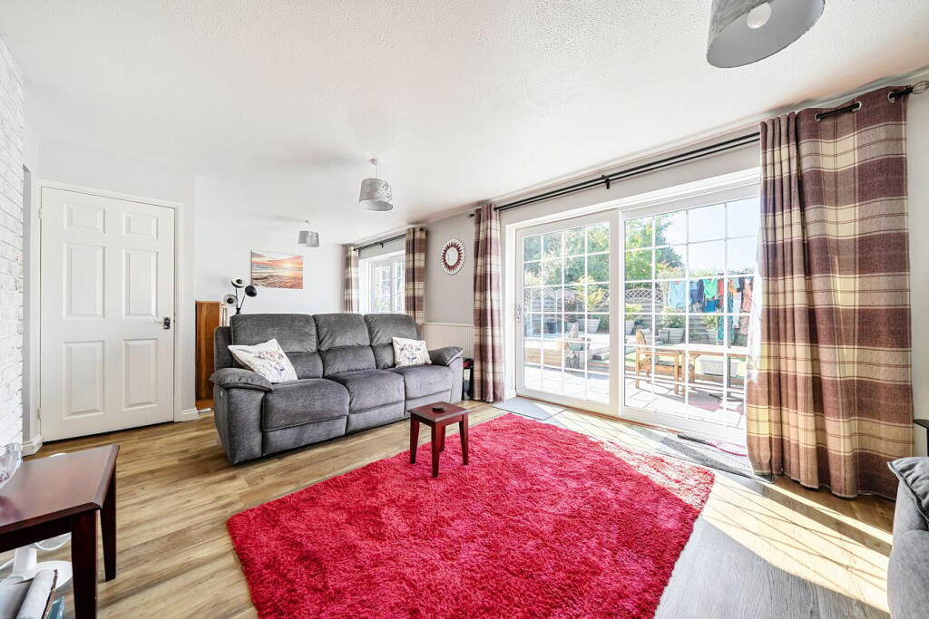 House in Meppershall, Central Bedfordshire - View 4