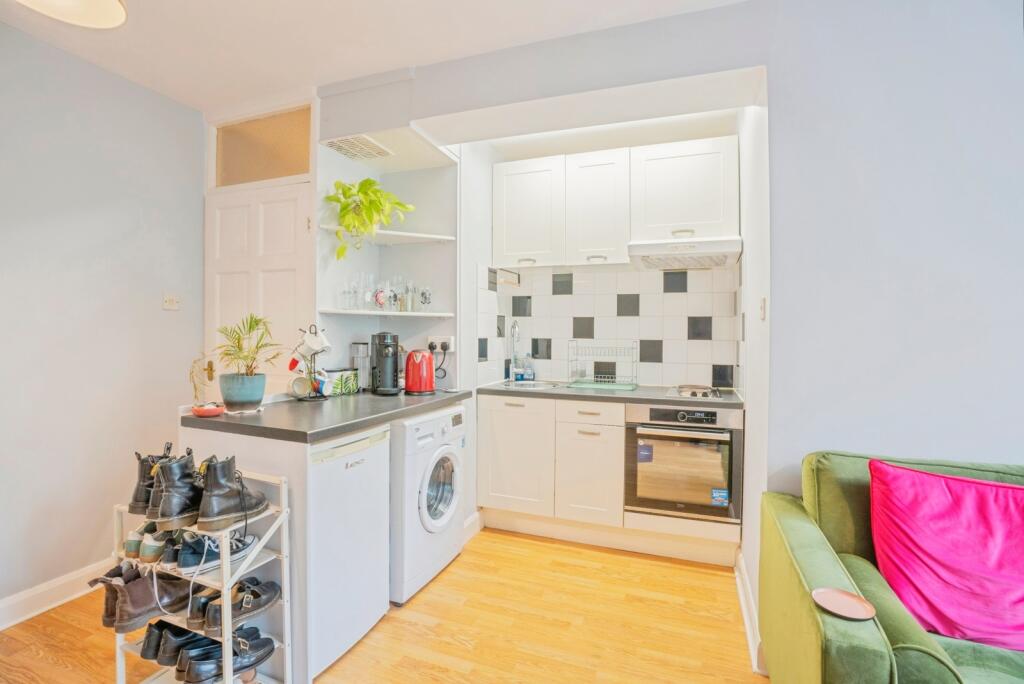 Apartment in Sheffield - View 3