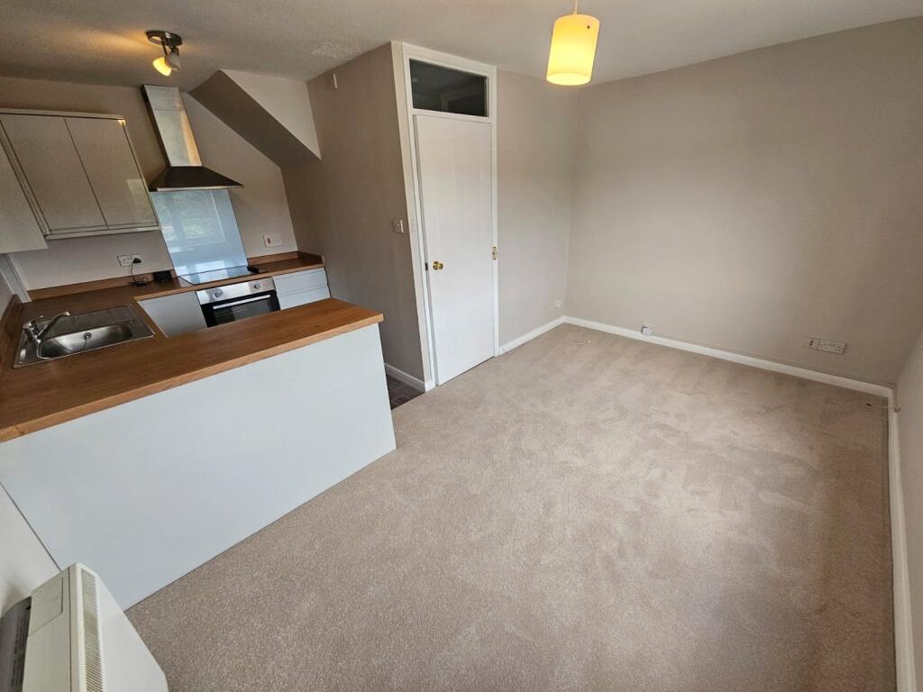 Apartment in Nottingham, The Park - View 5