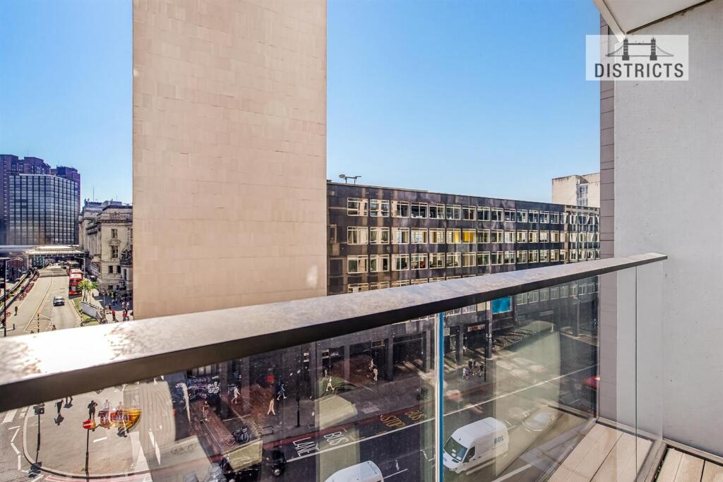 Apartment in London - View 5