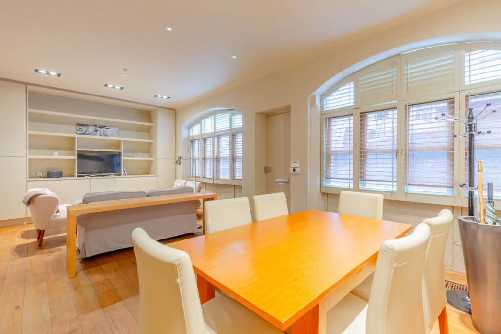 4 bedroom terraced house for rent