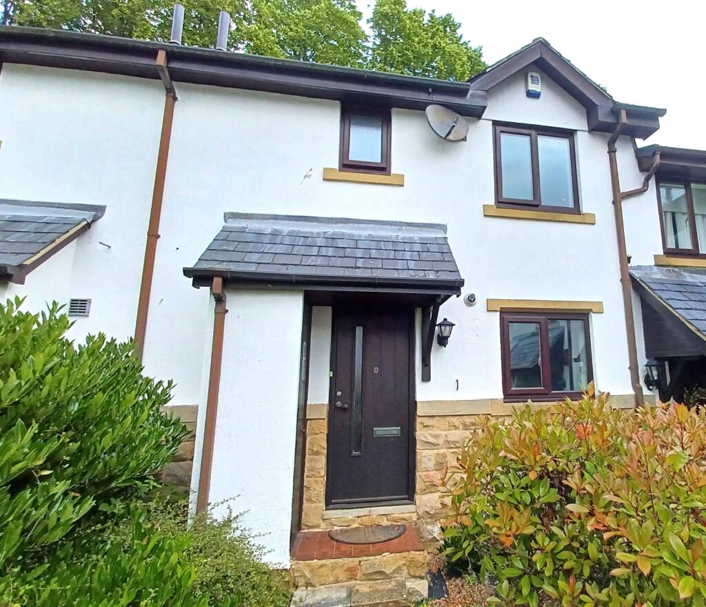 Main image of property: Oakhampton Court, Park Avenue, Roundhay, Leeds, LS8