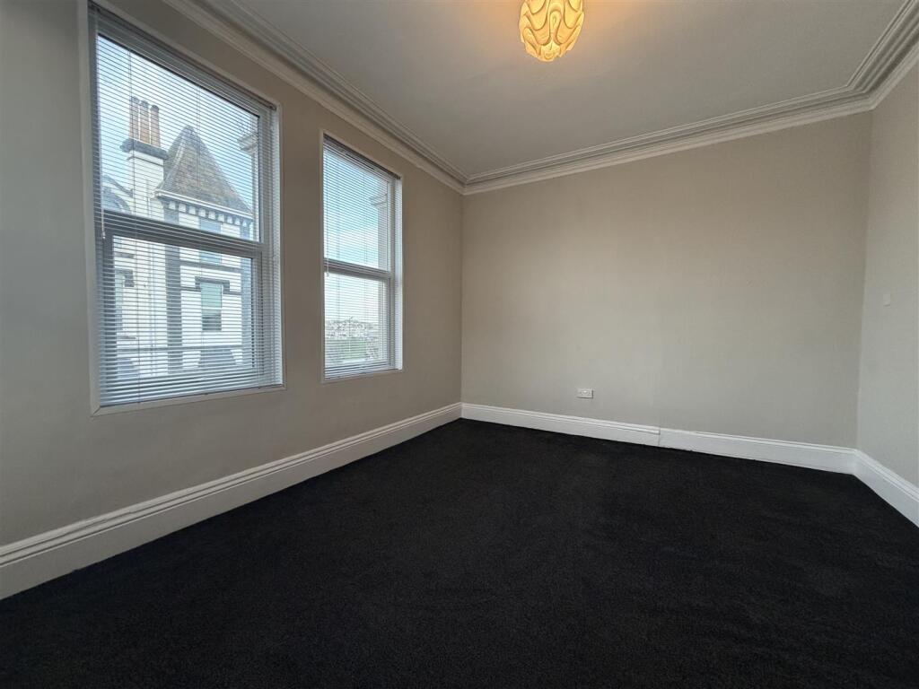 Apartment in Torquay - View 4