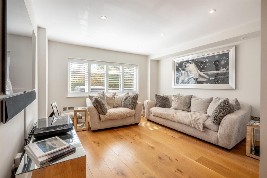 House in Stevenage - View 4
