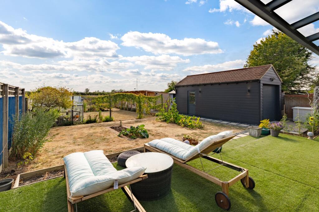 House in Milton Keynes - View 4