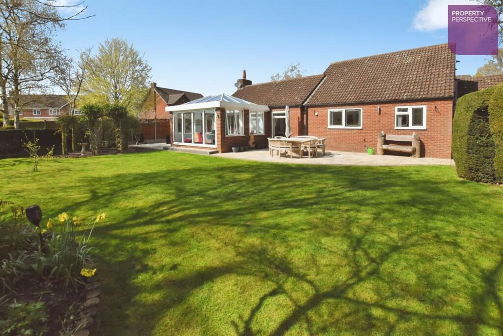 House in Tamworth, Amington - View 2