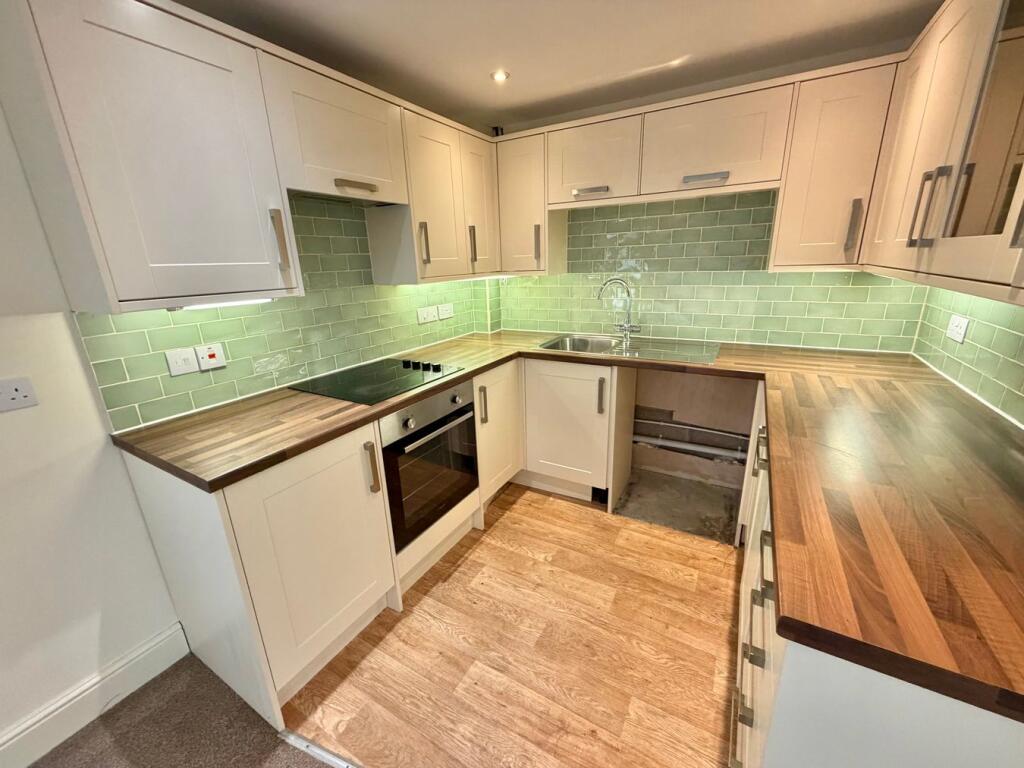 House in Taunton, Hele - View 3