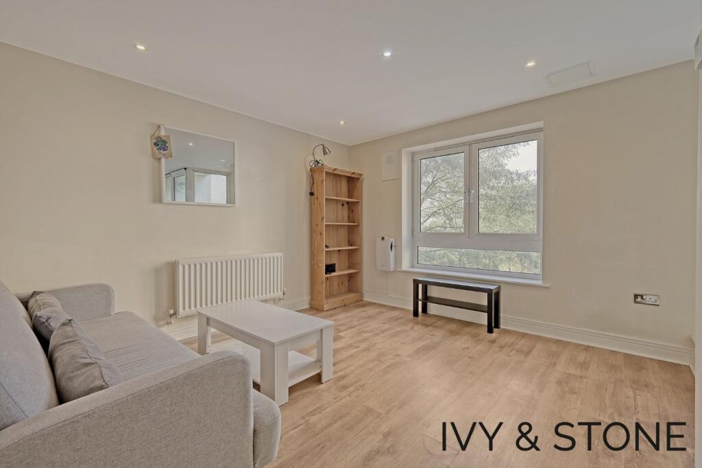 117 Wards Wharf Approach photo 2
