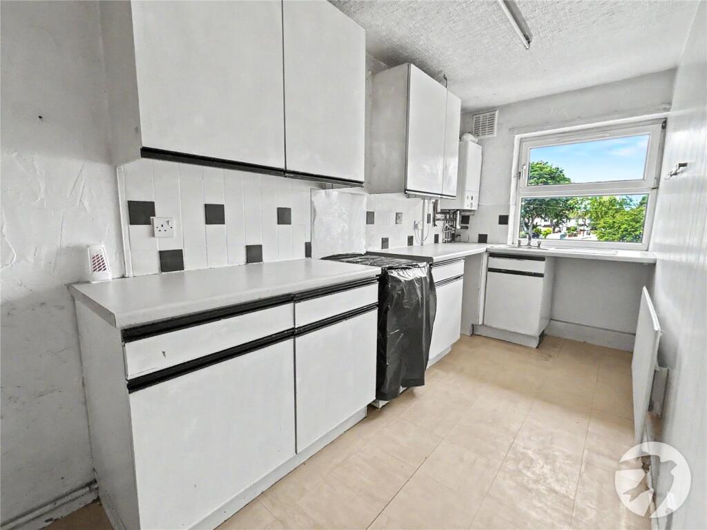 Apartment in London - View 5