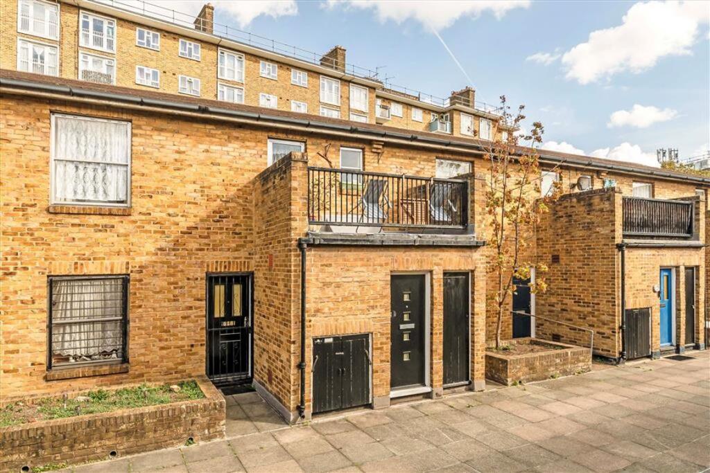Main image of property: Collinson Walk, London Bridge