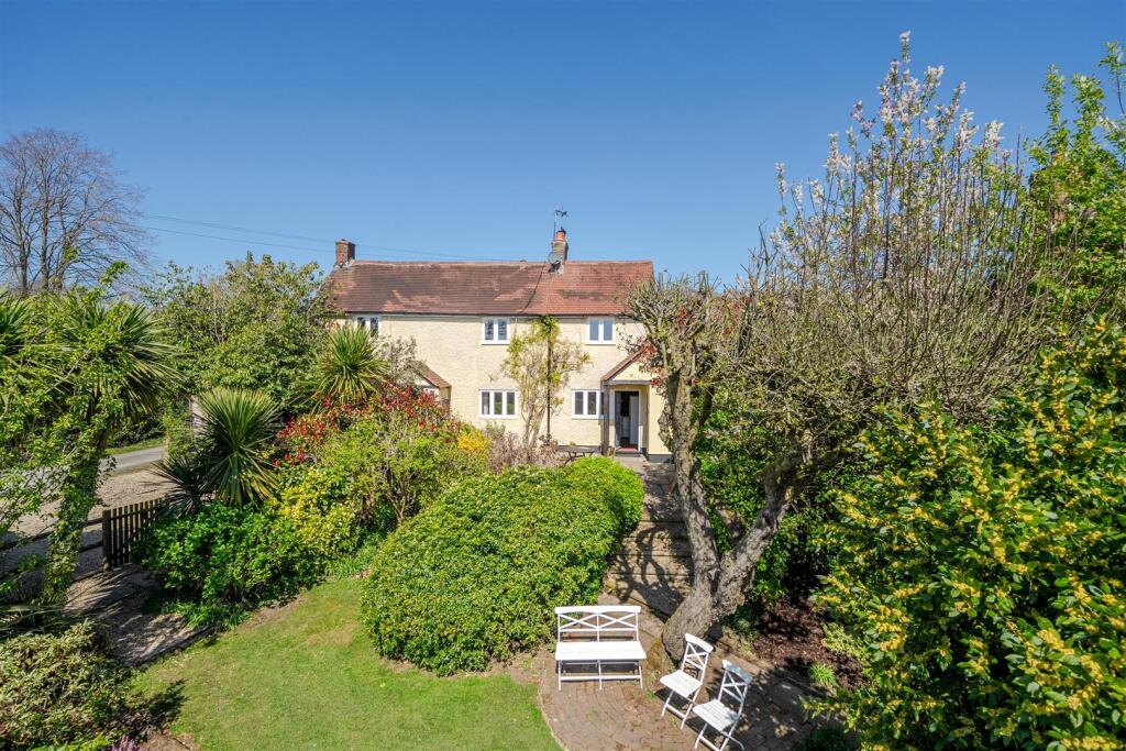 4-bed detached on Barncroft, Callow Hill, Rock, Kidderminster, £500,000