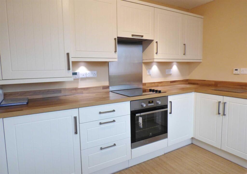 Battleflats Way, Stamford Bridge – pohled 2