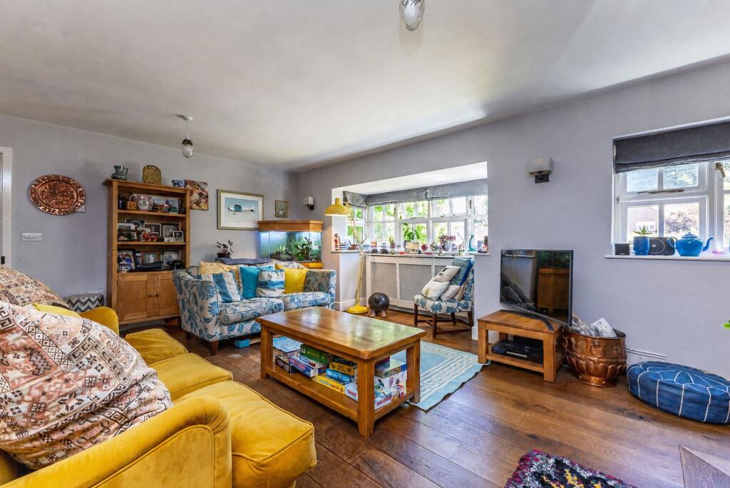 House in Guildford - View 4