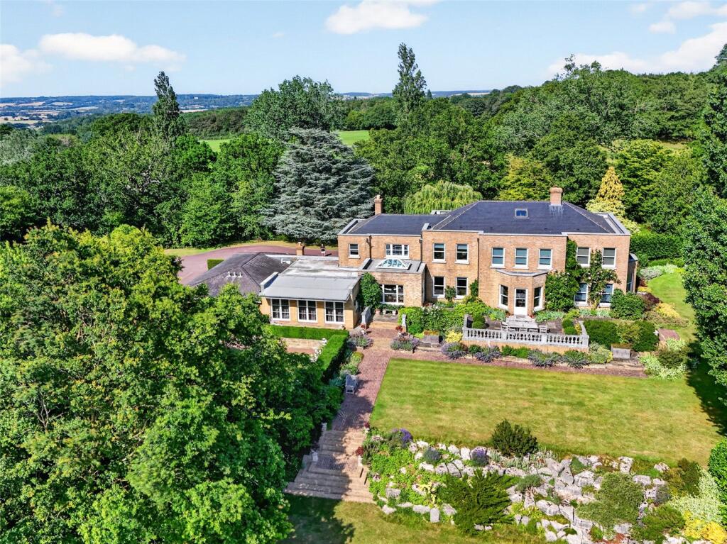 House in Romford - View 2