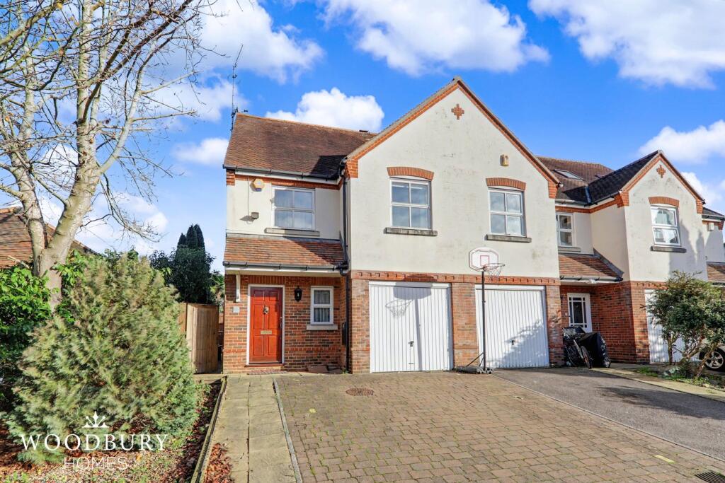 Main image of property: Fallow Fields, Loughton, IG10