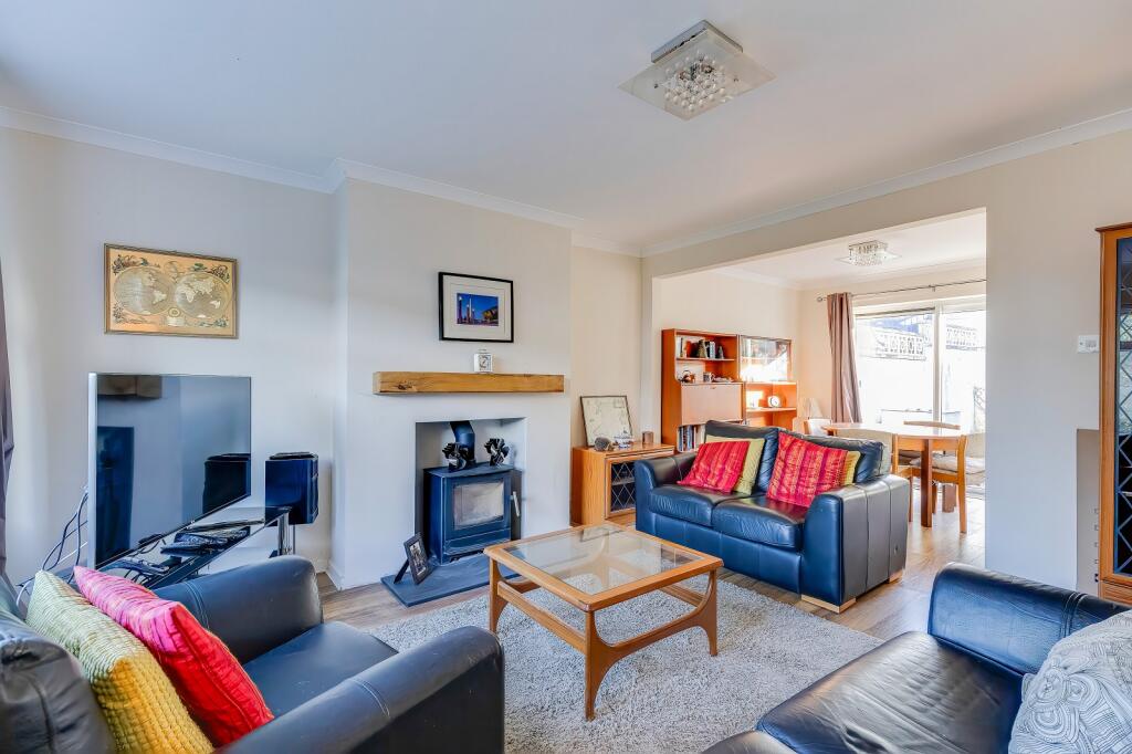 Aberdovey Close, Dinas Powys, Vale of Glamorgan. CF64 4PS photo 4