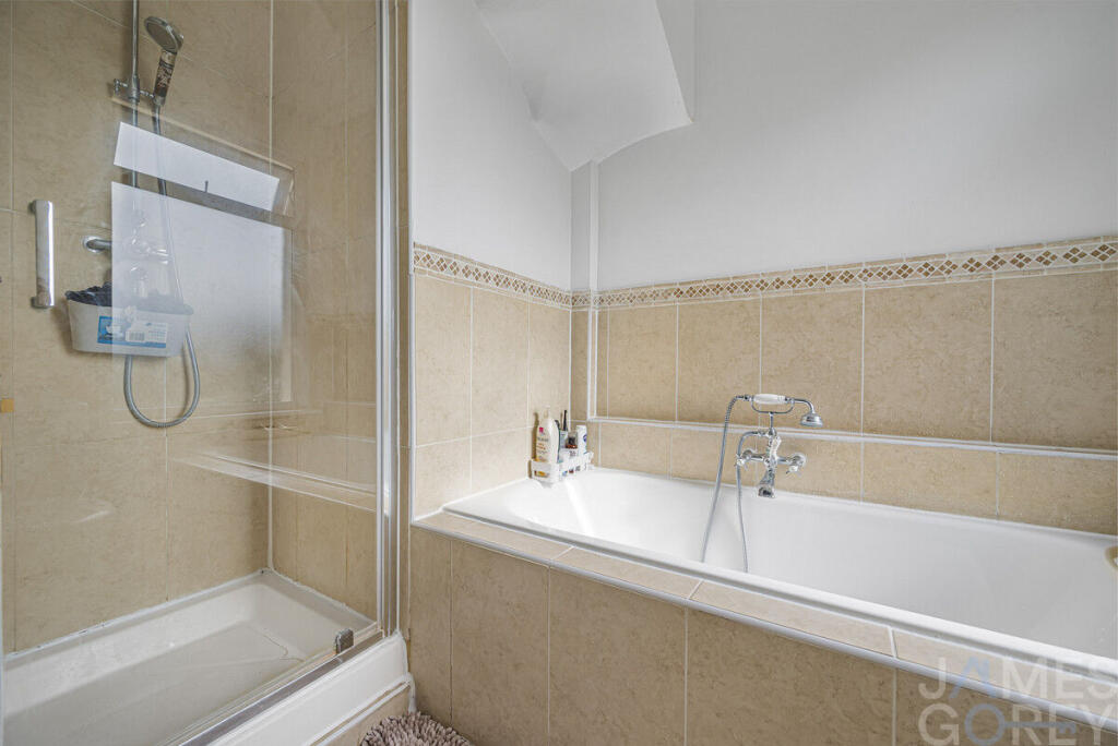 House in Dartford - View 4