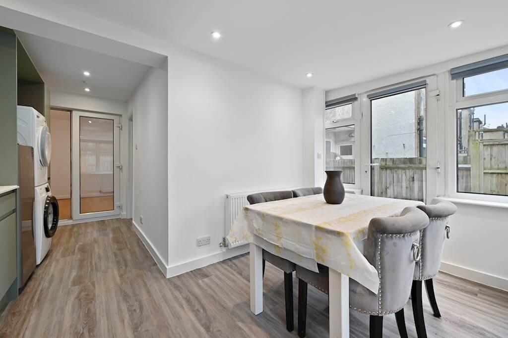Apartment in London - View 4