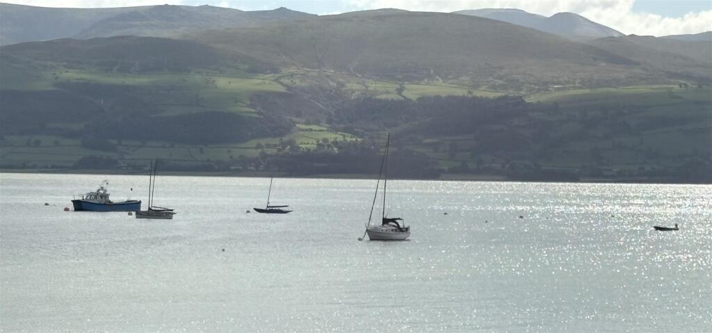 West End, Beaumaris photo 2