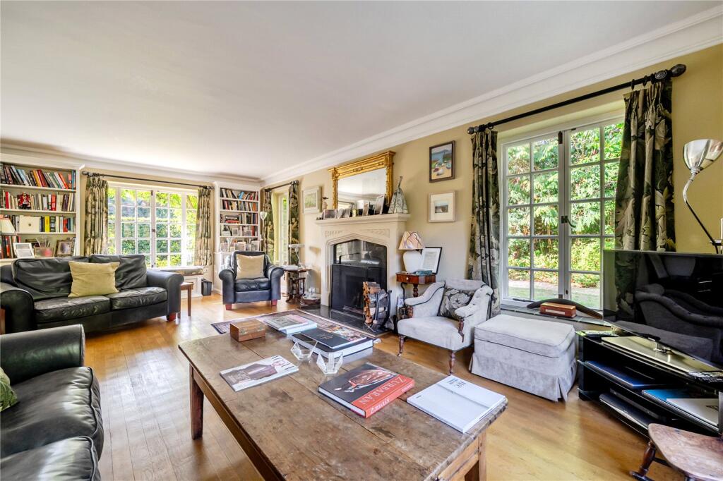 House in Woking, Surrey - View 3