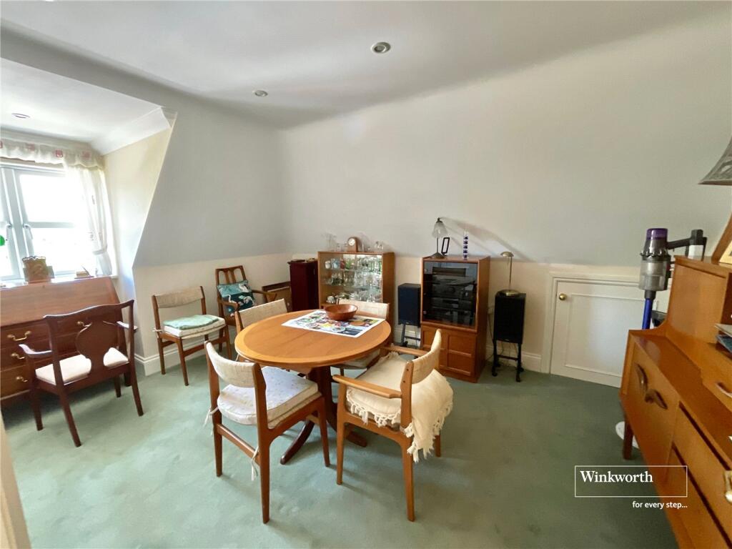 Stuart Road, Highcliffe, Dorset, BH23 photo 5