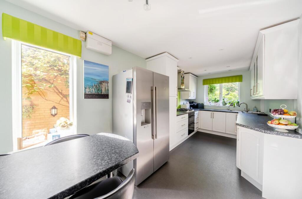 House in Southampton - View 4