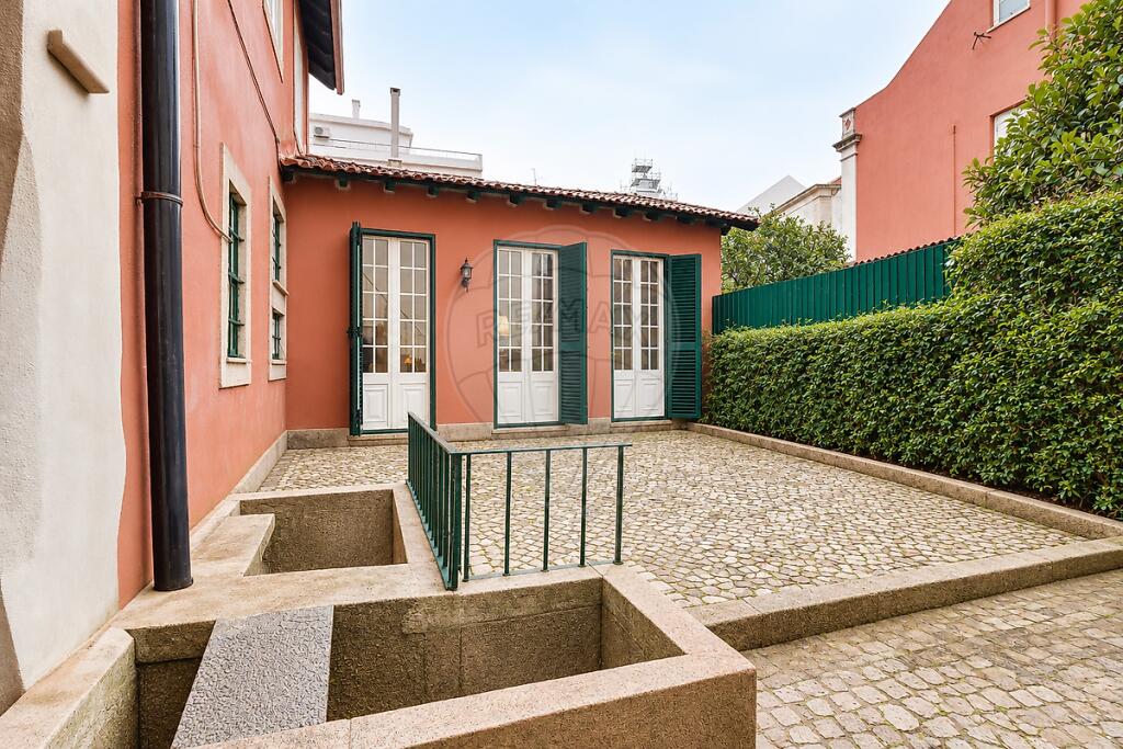 Main image of property: Lisbon, Lisbon