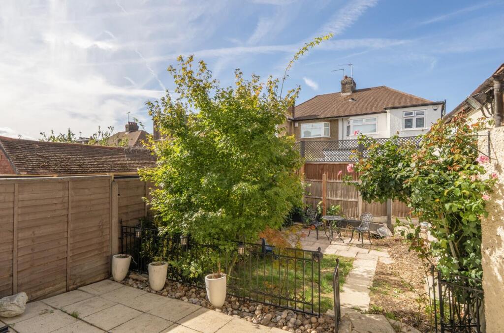 House in Enfield - View 5