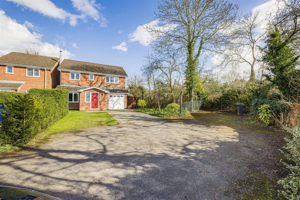 Main image of property: Lingfield Road, Borough Green, Sevenoaks