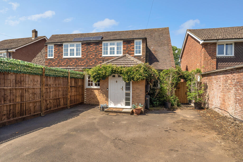 Main image of property: Frimley Road, Ash Vale, GU12