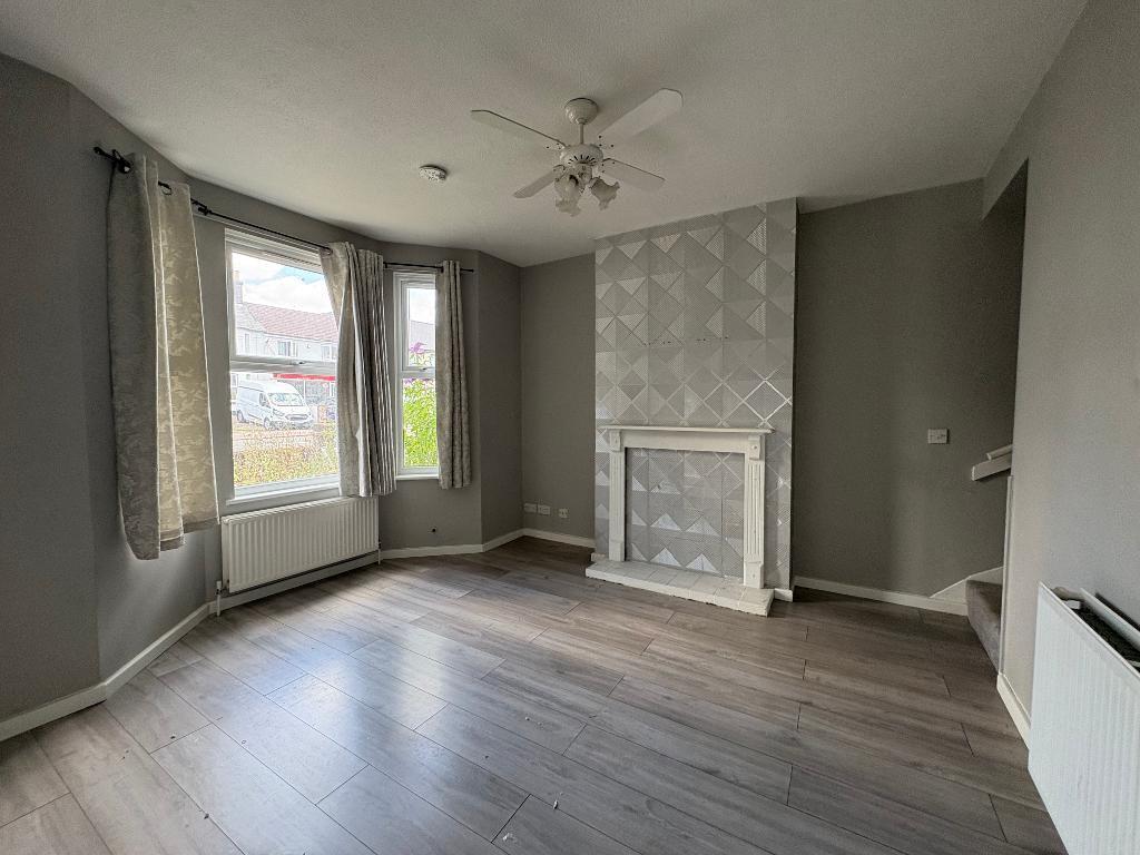 High Street South, Dunstable, Bedfordshire, LU6 3HS photo 3