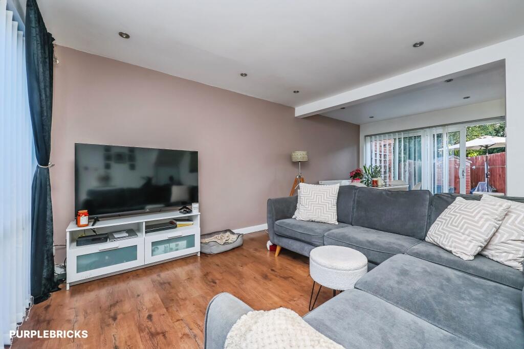 House in Nottingham - View 5