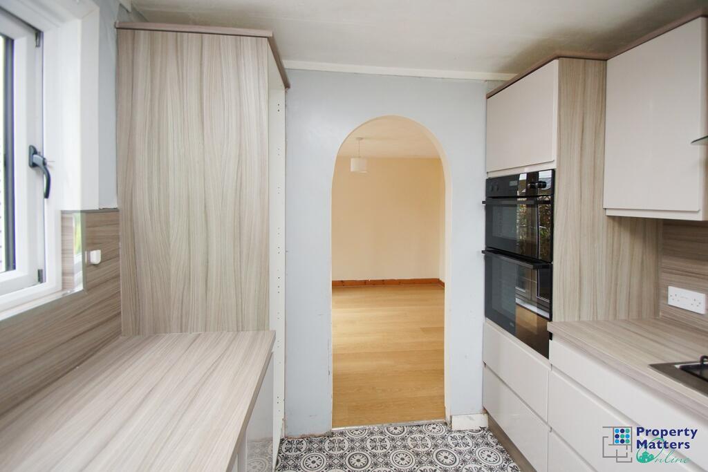 House in Kilmarnock, East Ayrshire - More