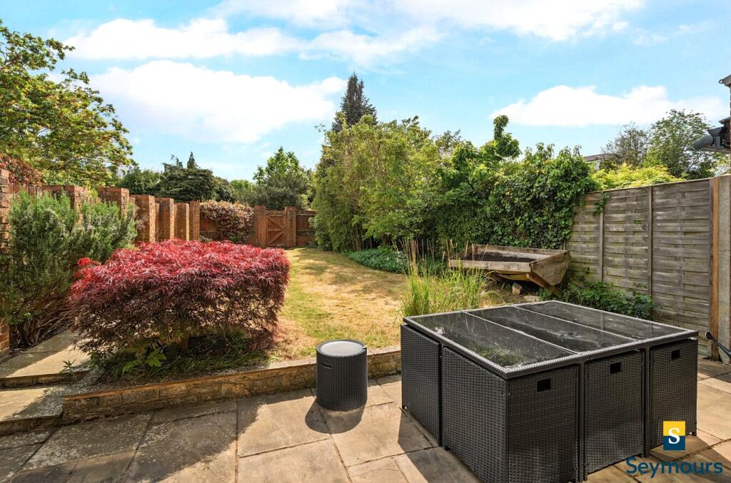 House in Guildford, Boxgrove - View 5