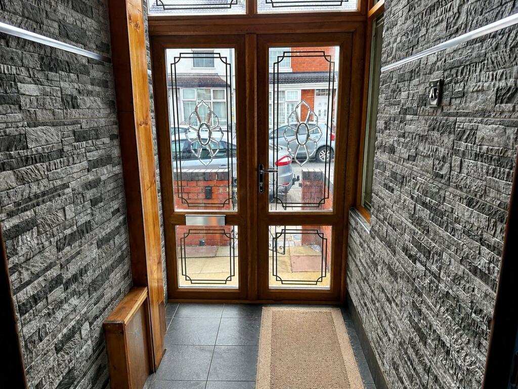 House in Birmingham, West Midlands - View 2