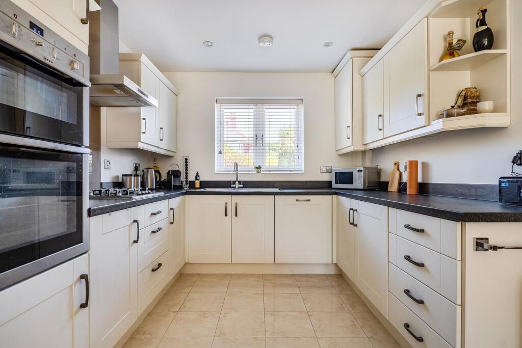 House in New Forest, Fox Pond, Lymington and Pennington - View 5