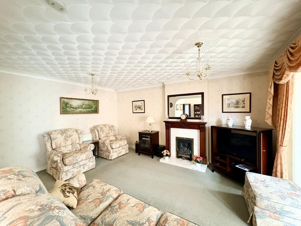 Birkdale Close, Doncaster, DN4 photo 2