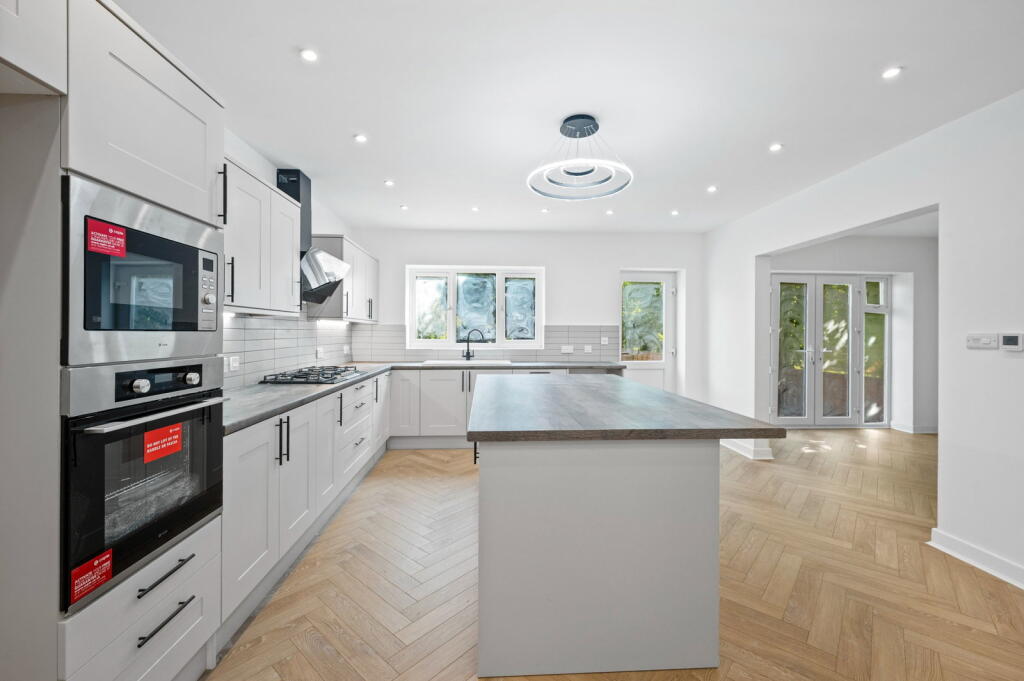House in Solihull, Ulverley Green - View 4