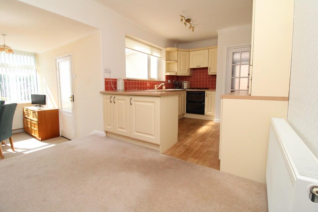 House in Rugby, Warwickshire - View 4