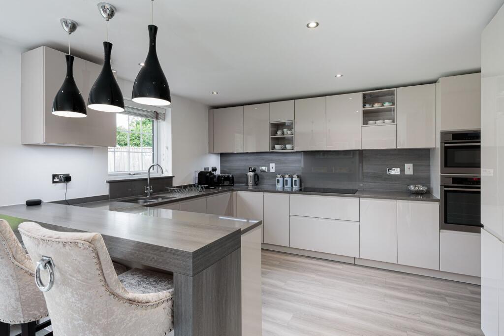 House in Stockport - View 5