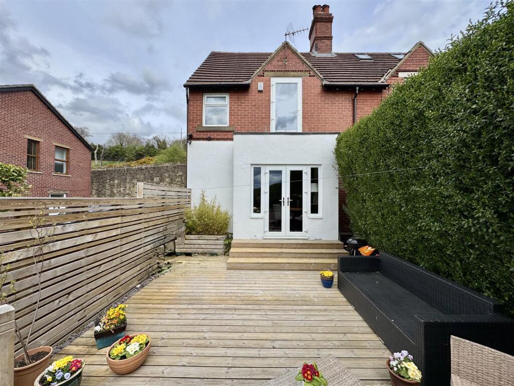2-bed semi-detached on Wakefield Road, Fenay Bridge, Huddersfield, HD8 0BJ, £265,000