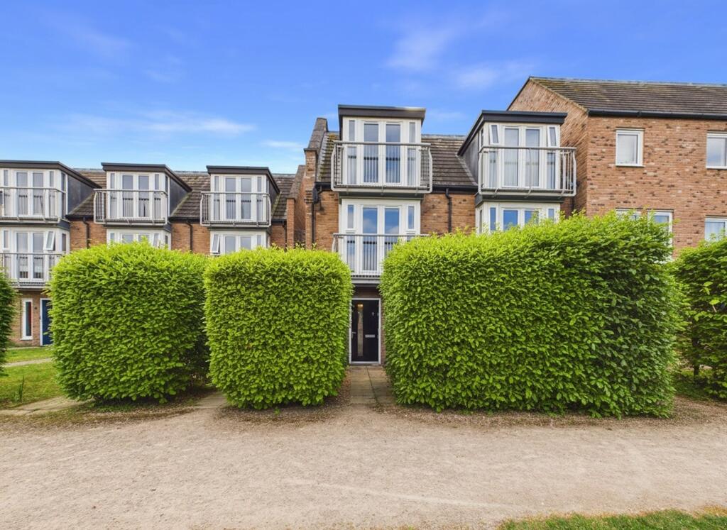 3-bed semi-detached on Tortoiseshell Walk, Little Paxton, St. Neots, £340,000